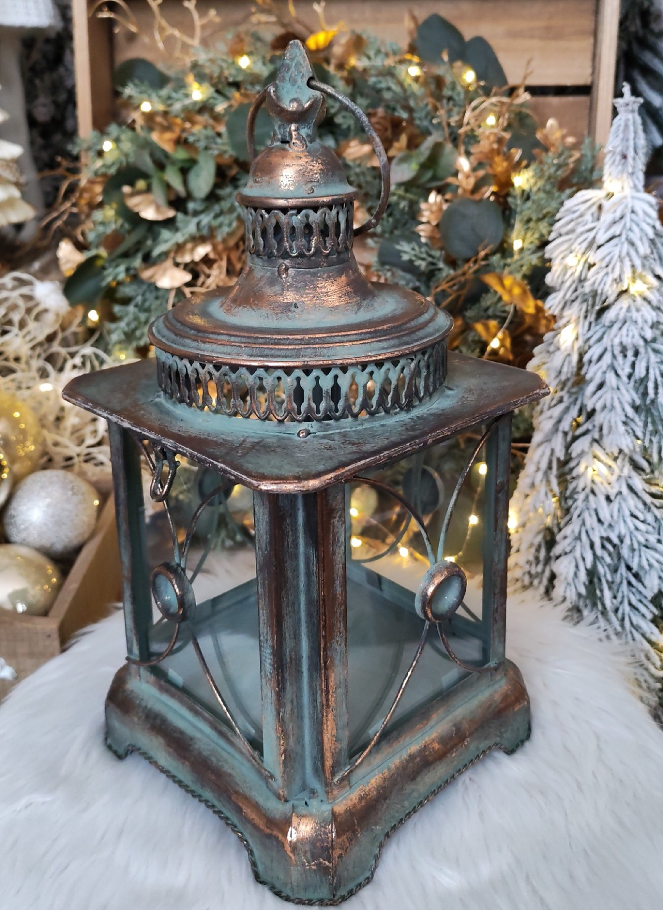 Vianočný kovový lampáš so sklom 33x17cm medeno-zelený