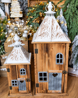 Veľký drevený LED lampáš – domček 66 × 24 × 19 cm
