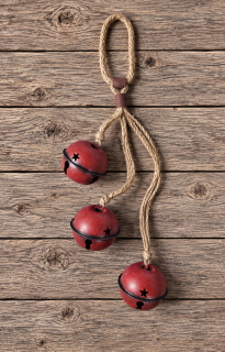 Vianočné kovové rolničky na zavesenie – červené vintage, 57 × 8 cm